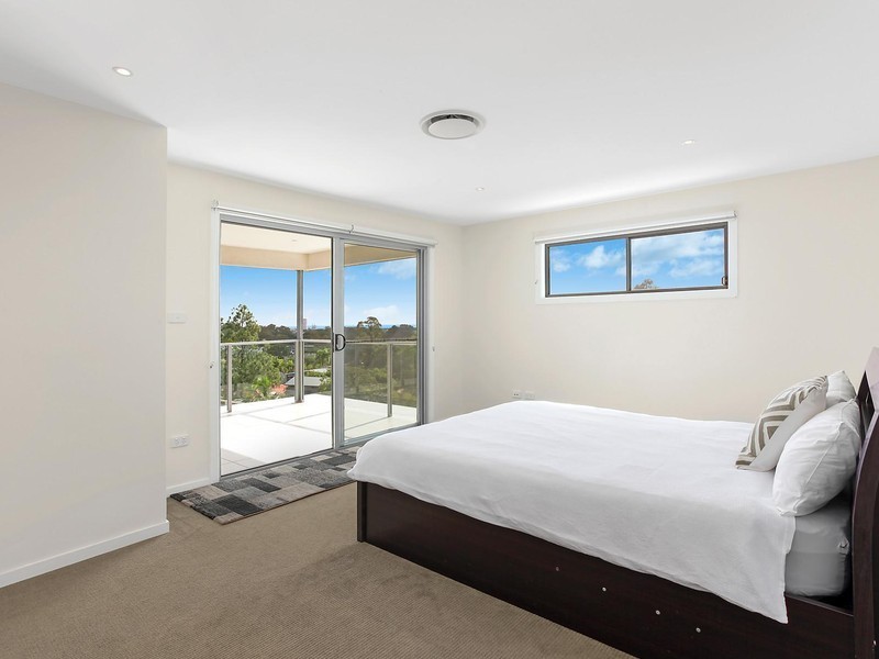 153 K P McGrath Drive, Elanora QLD 4221