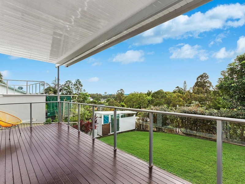 153 K P McGrath Drive, Elanora QLD 4221