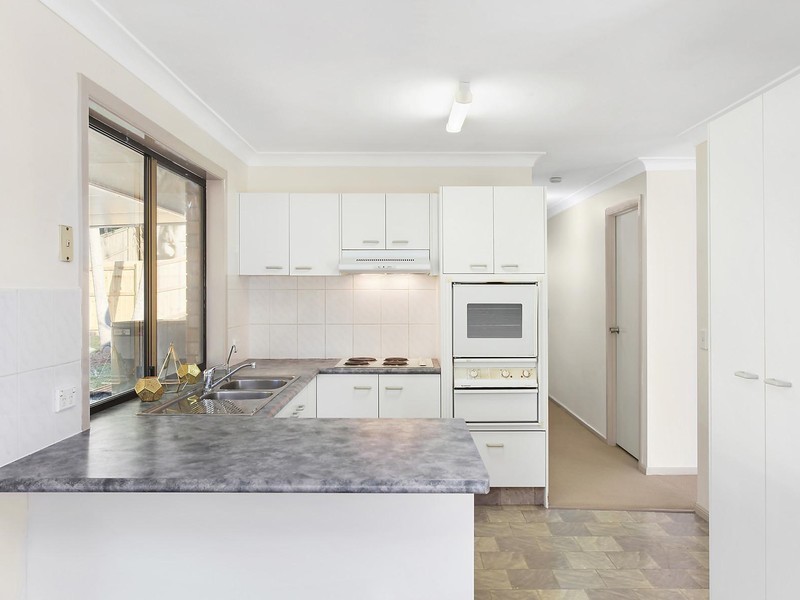 13 Wickepin Court, Elanora QLD 4221