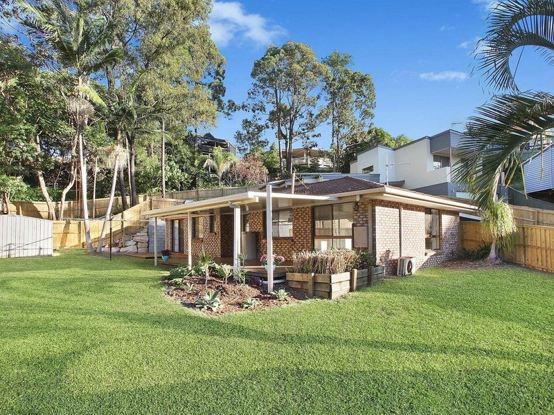 13 Wickepin Court, Elanora QLD 4221