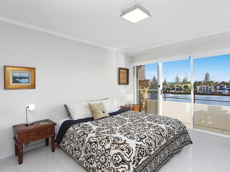 16/1 Peninsular Drive, Surfers Paradise QLD 4217