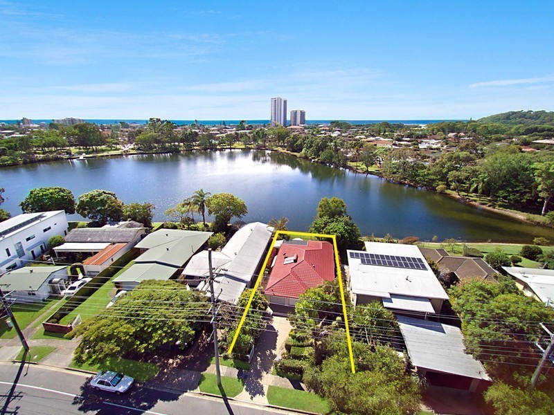 23 Tahiti Avenue, Palm Beach QLD 4221