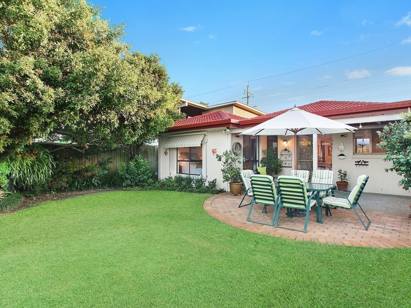 23 Tahiti Avenue, Palm Beach QLD 4221