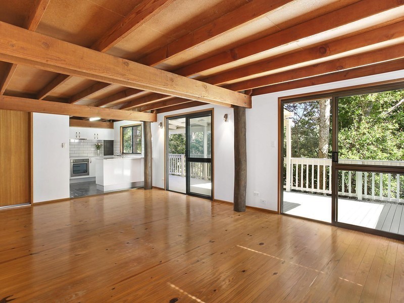 13 Bindoon Close, Elanora QLD 4221