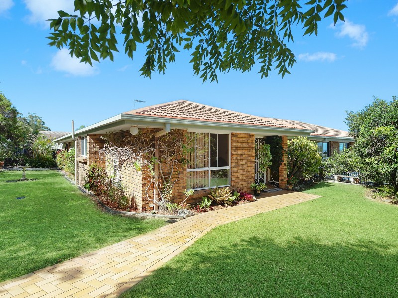 92 Doubleview Drive, Elanora QLD 4221