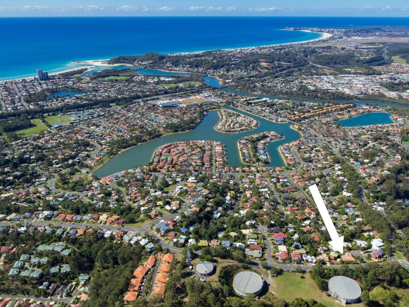 92 Doubleview Drive, Elanora QLD 4221