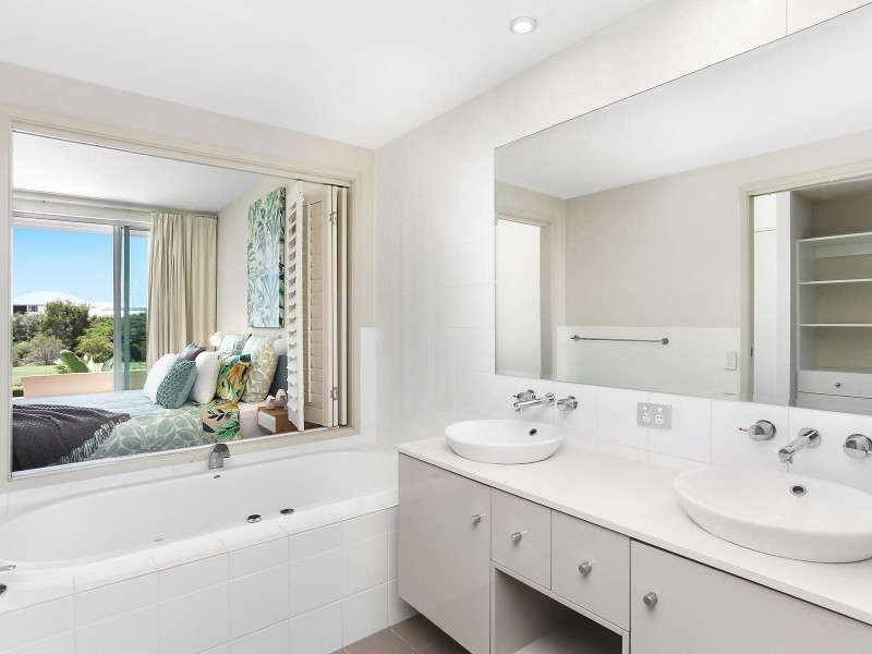6/901 Medinah Avenue, Robina QLD 4226