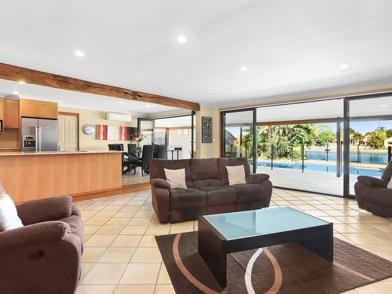 54 Parnki Parade, Palm Beach QLD 4221