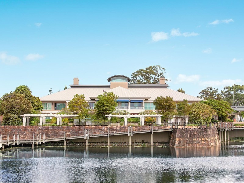 11 Peninsula Drive, Robina QLD 4226