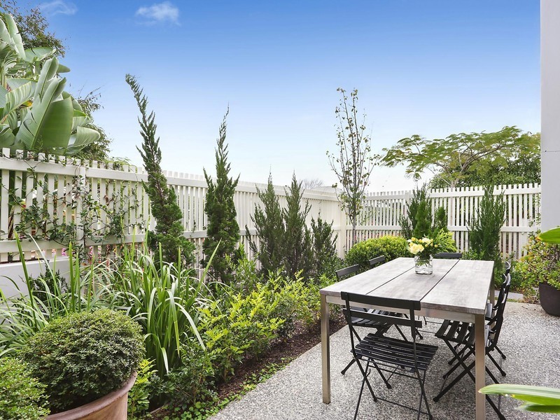 11 Peninsula Drive, Robina QLD 4226