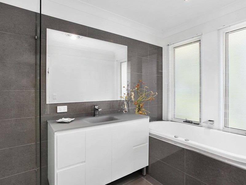 110 Easthill Drive, Robina QLD 4226