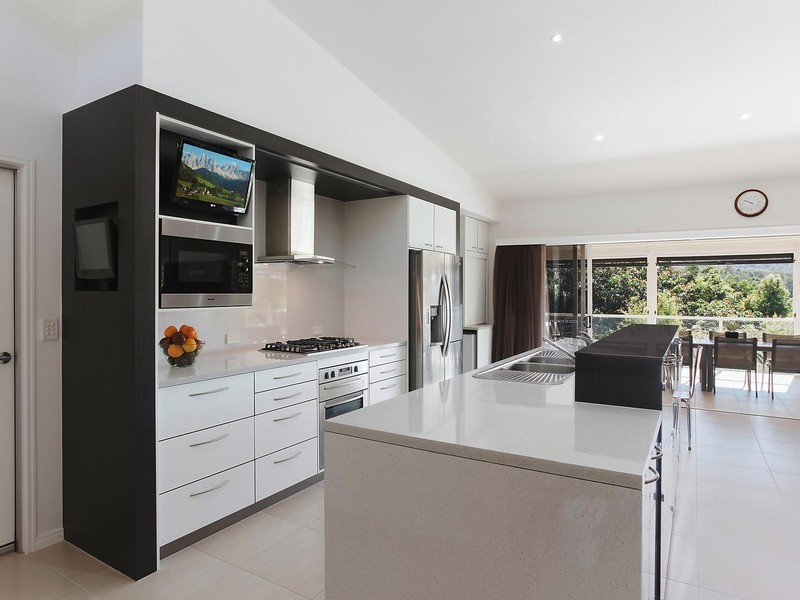 1 Lakeview Place, Currumbin Valley QLD 4223