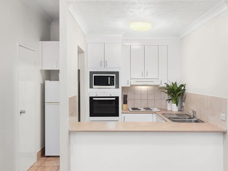 35/14 Jefferson Lane, Palm Beach QLD 4221