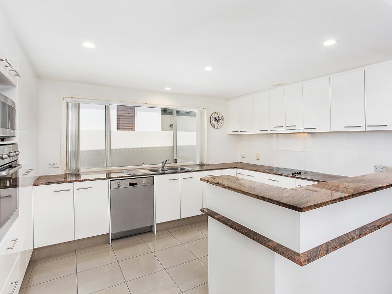 257 Easthill Drive, Robina QLD 4226