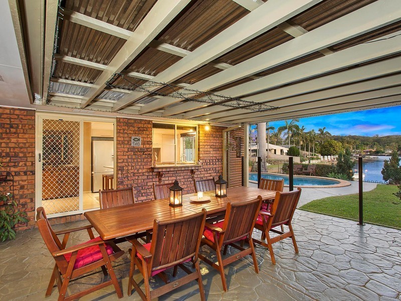 4 Bradshaw Drive, Currumbin Waters QLD 4223