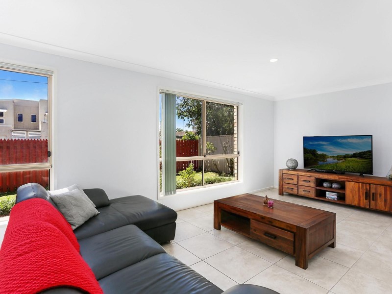 1/12 Bali Avenue, Palm Beach QLD 4221