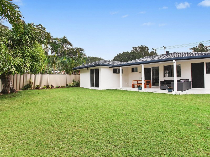 12 Merauke Avenue, Palm Beach QLD 4221