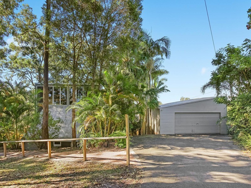 92 Simpsons Road, Currumbin Waters QLD 4223