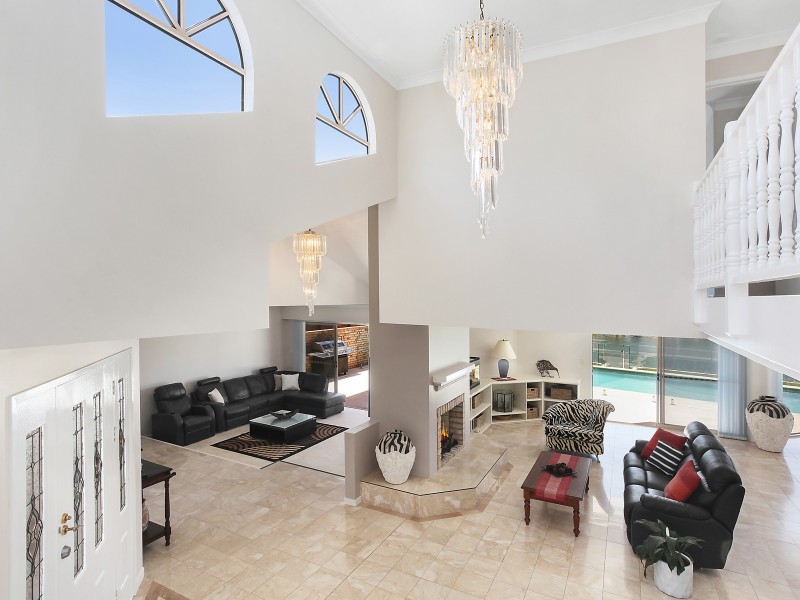 240 Mallawa Drive, Palm Beach QLD 4221