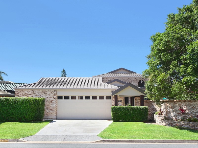 240 Mallawa Drive, Palm Beach QLD 4221