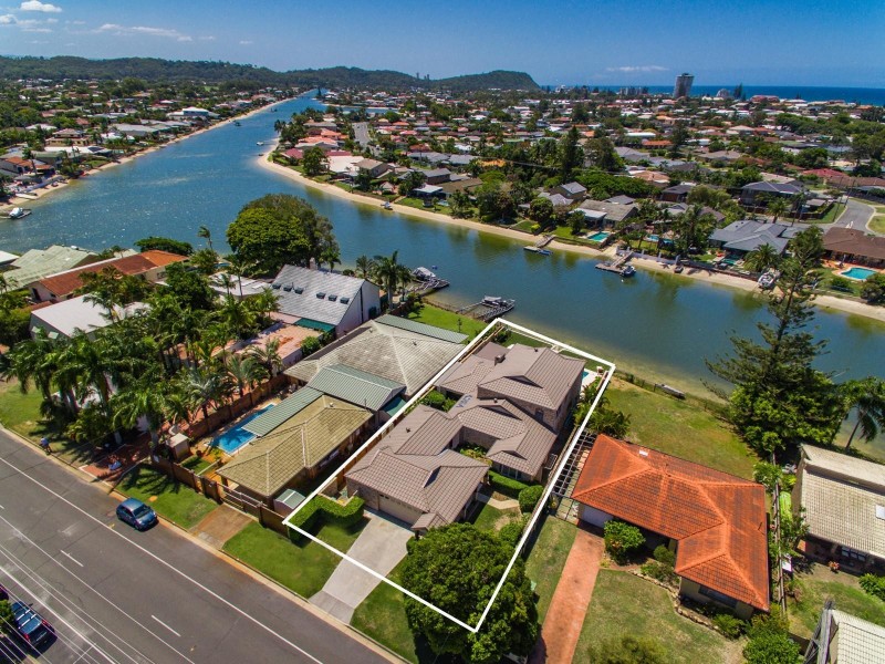 240 Mallawa Drive, Palm Beach QLD 4221