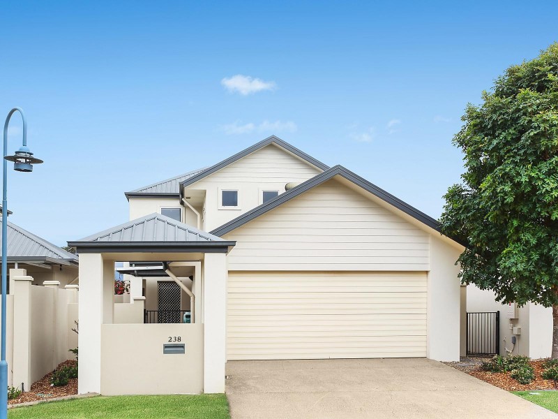 238 Easthill Drive, Robina QLD 4226
