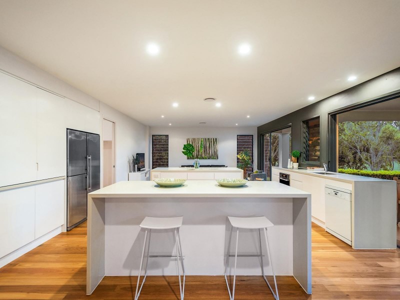 829 Legend Trail, Robina QLD 4226