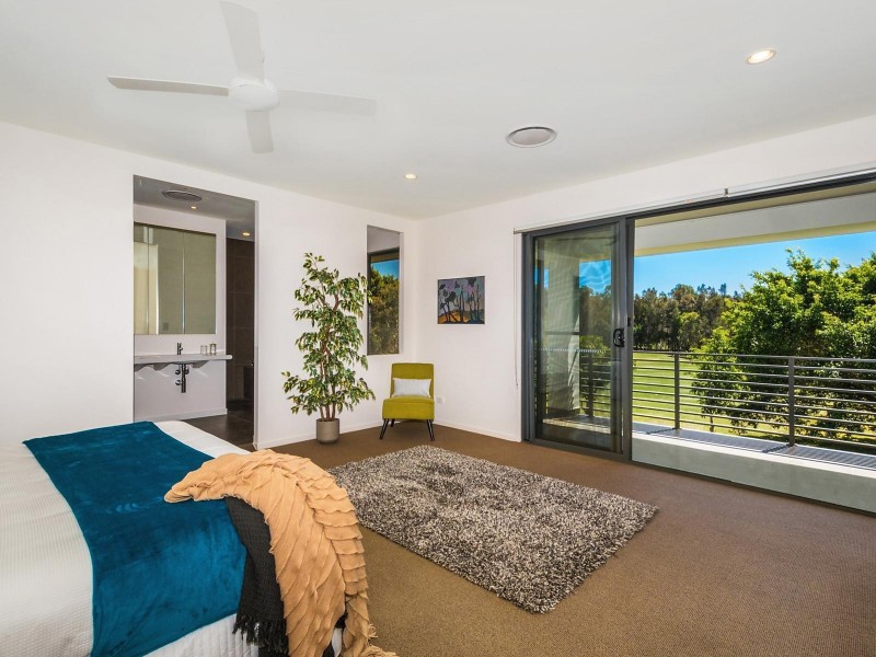 829 Legend Trail, Robina QLD 4226