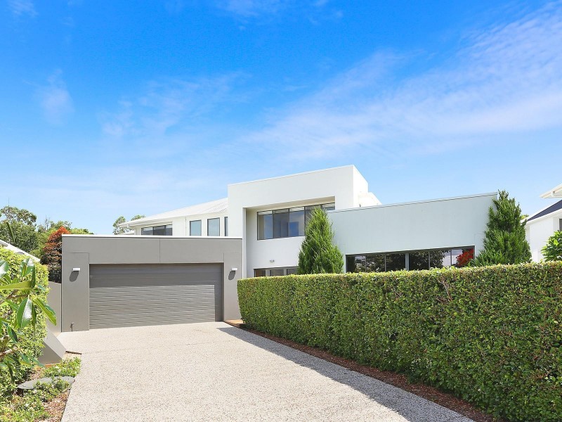 829 Legend Trail, Robina QLD 4226