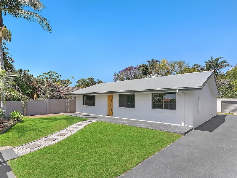 84 Japonica Drive, Palm Beach QLD 4221