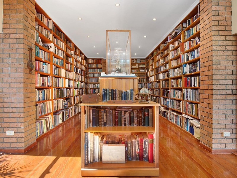 37 Westminster Boulevard, Elanora QLD 4221