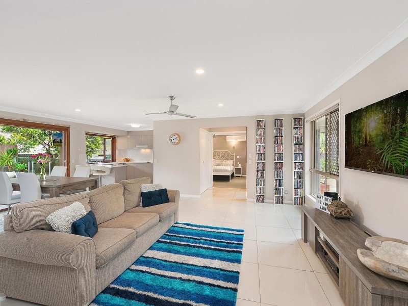 13 Zinnea Street, Elanora QLD 4221