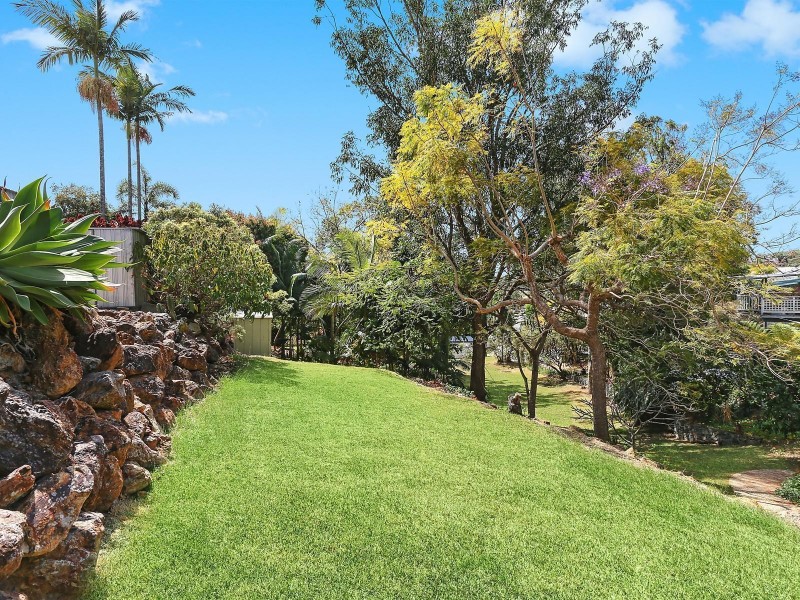 7 Crest Drive, Elanora QLD 4221