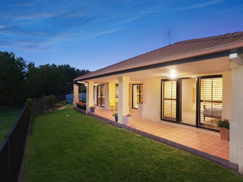 17 Tipuana Drive, Elanora QLD 4221