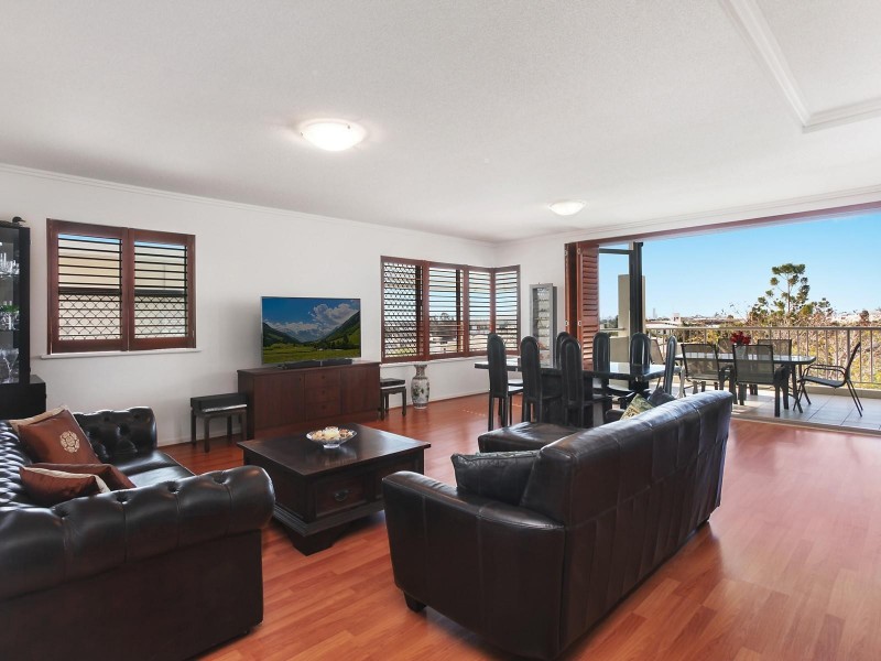 25/64 Riverwalk Avenue, Robina QLD 4226