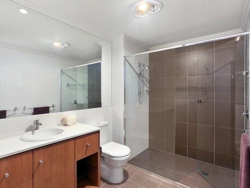 25/64 Riverwalk Avenue, Robina QLD 4226