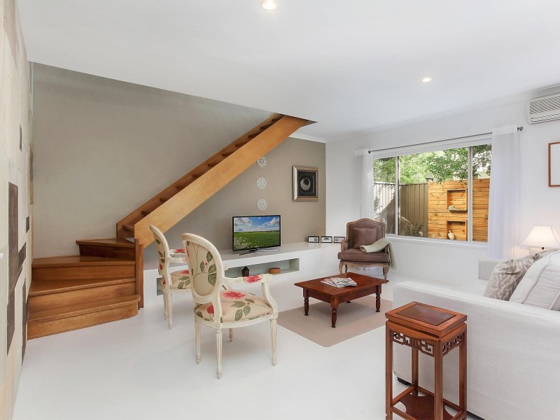 1/142 Smith Street, Southport QLD 4215