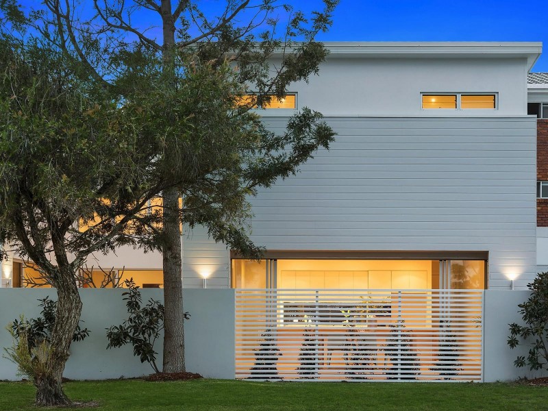 15a Fourteenth Avenue, Palm Beach QLD 4221