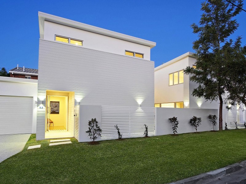 15a Fourteenth Avenue, Palm Beach QLD 4221