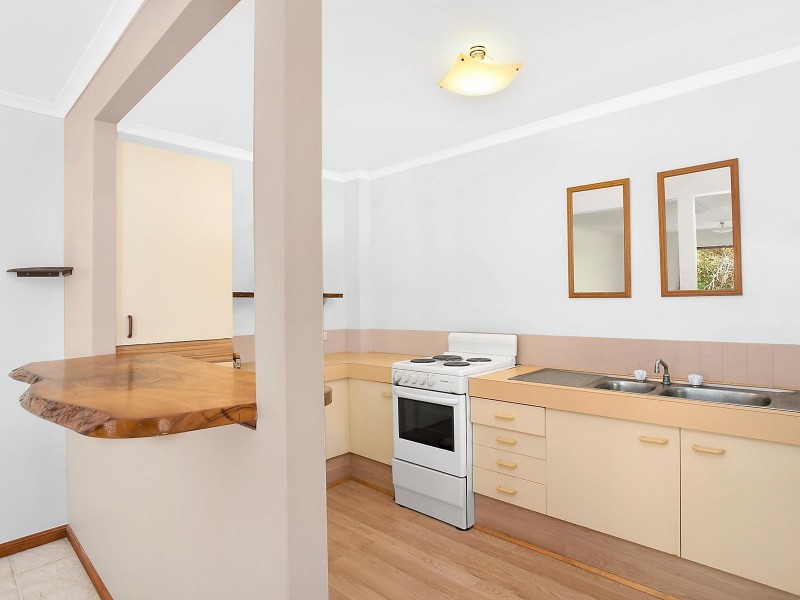 2/11 Daisy Street, Elanora QLD 4221