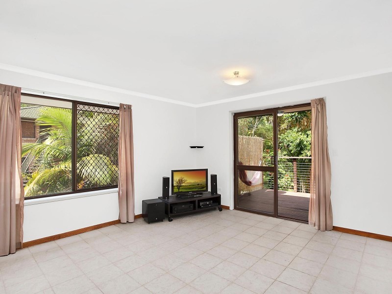 2/11 Daisy Street, Elanora QLD 4221
