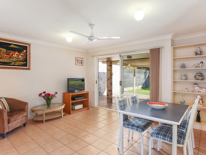 15 Typha Place, Elanora QLD 4221
