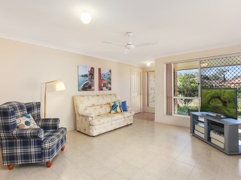 15 Typha Place, Elanora QLD 4221