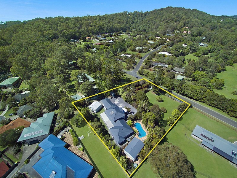 100 Valley Drive, Tallebudgera QLD 4228