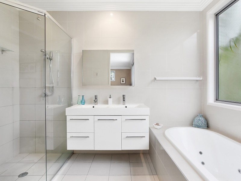 2/110 Slatyer Avenue, Bundall QLD 4217