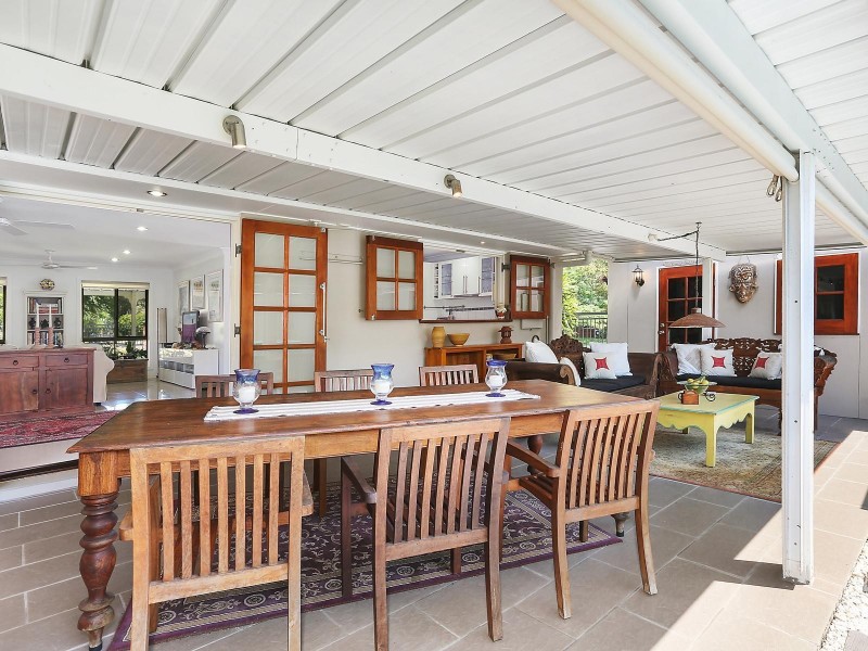 2 Celtis Court, Palm Beach QLD 4221