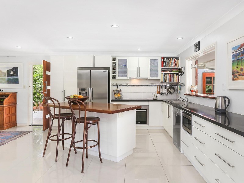 2 Celtis Court, Palm Beach QLD 4221