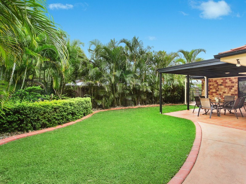 9 Pultenea Court, Elanora QLD 4221