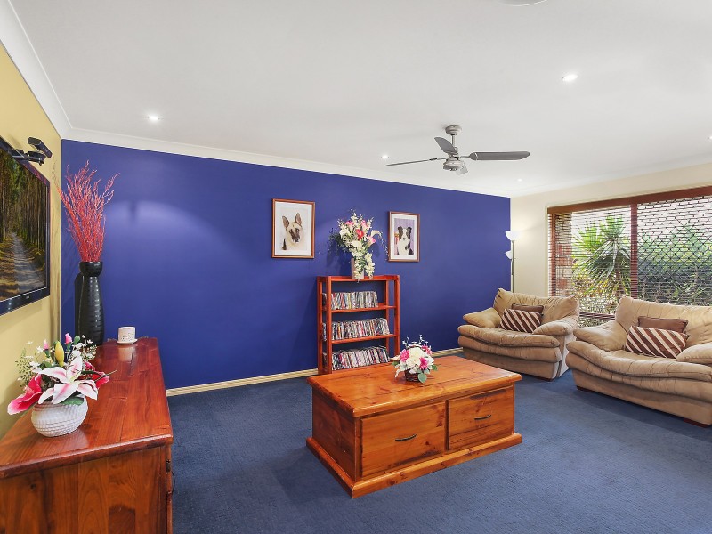 9 Pultenea Court, Elanora QLD 4221