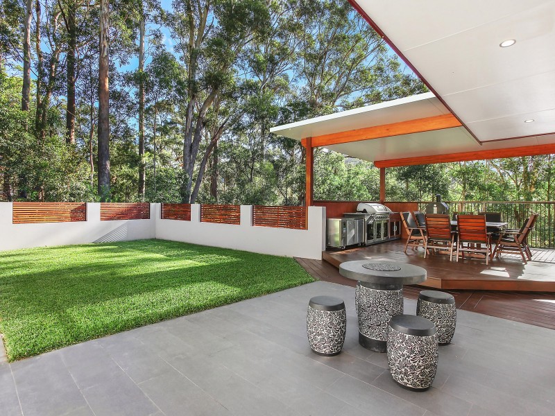 26 Waters Road, Bonogin QLD 4213